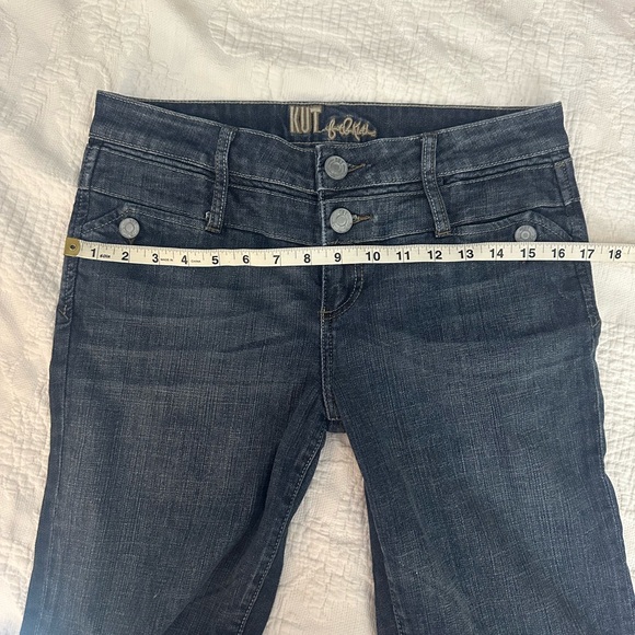 Kut from the Kloth Medium Blue Flare Jeans - Picture 4 of 11